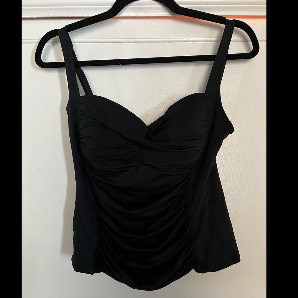 LA BLANCA BY ROD BEATTIE Tankini
Swimsuit Top - Size 6 In Very Good Condition! - Picture 6 of 11